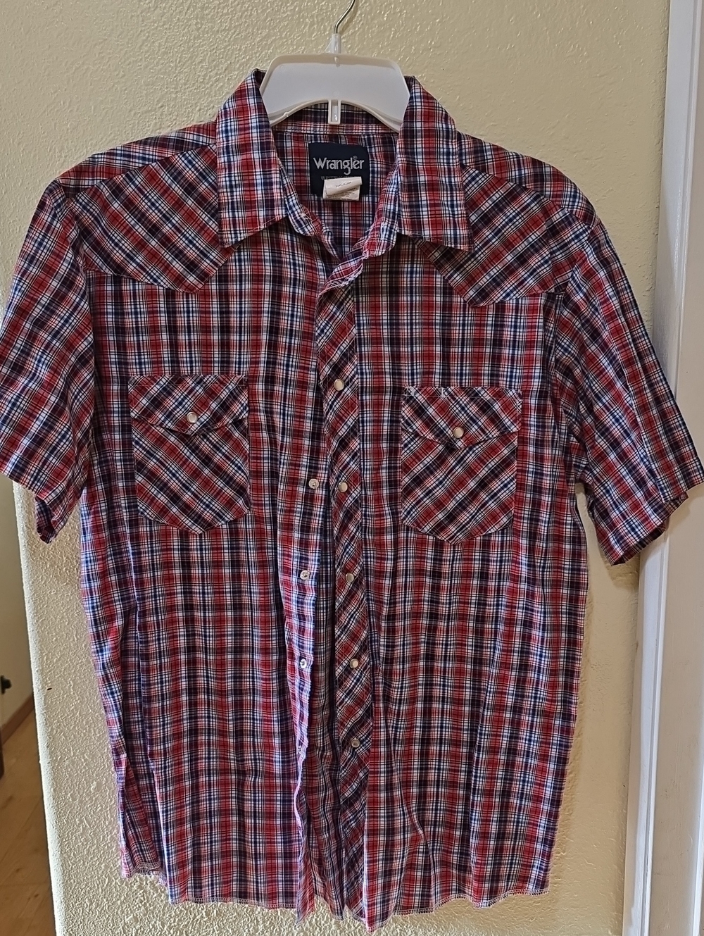 Wrangler Red and Blue Plaid Short-Sleeve Button Down Shirt